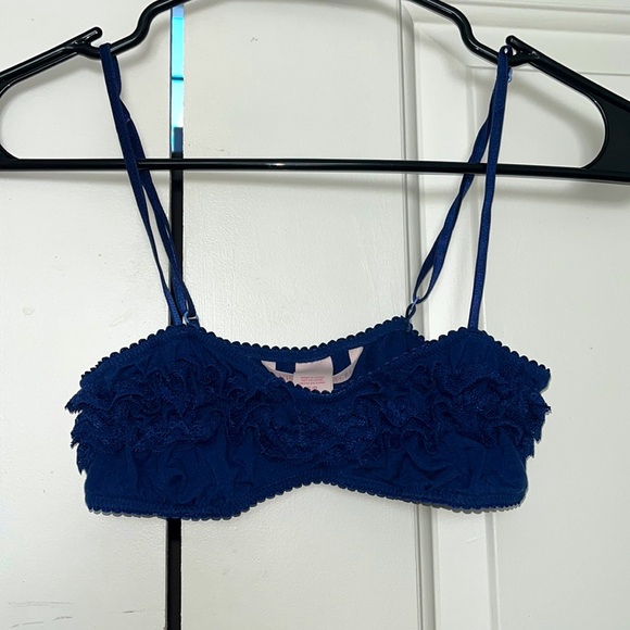 Victoria’s Secret small navy lace ruffle bra bralette - Picture 1 of 6